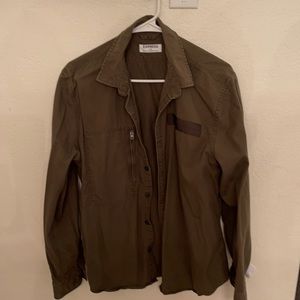 Express button down.